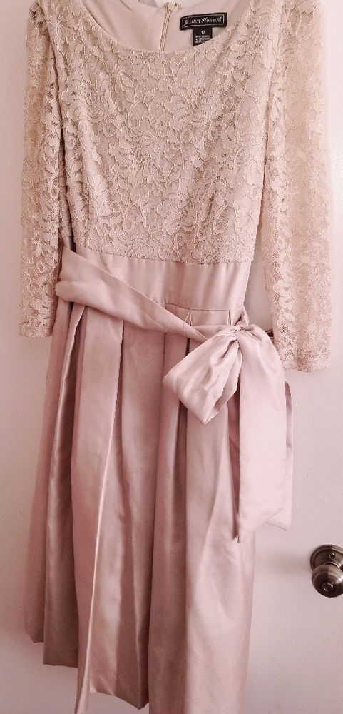 Jessica Howard dress